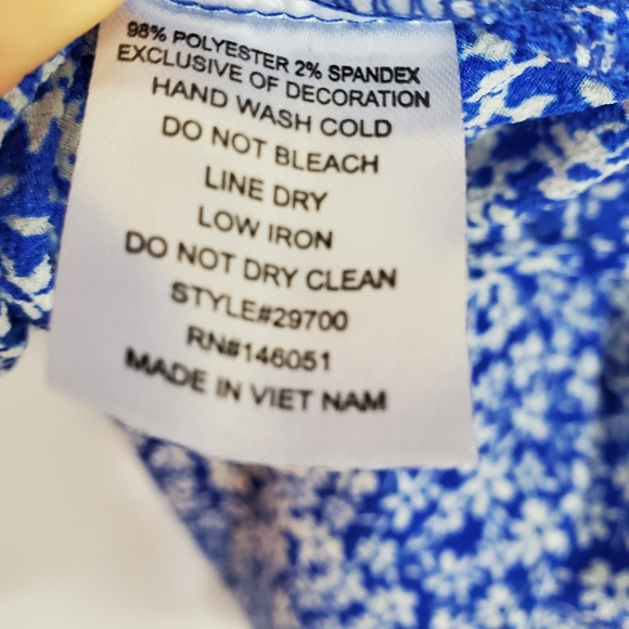 Monteau Blue with white flower blouse - Picture 3 of 9